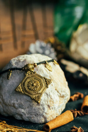 Collier tribal en laiton
